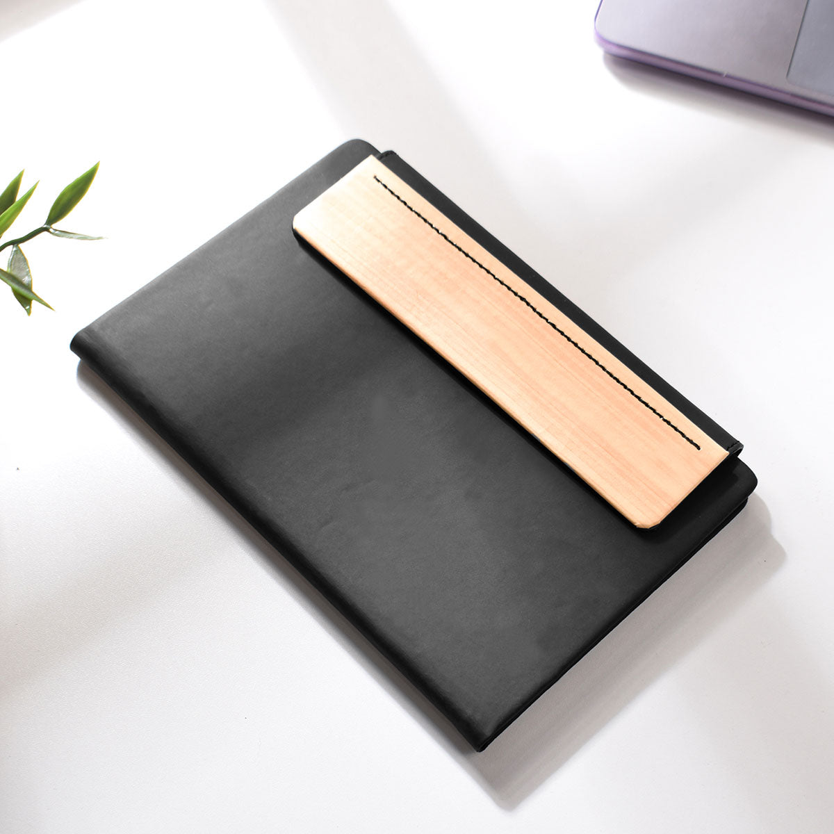 Wood and Rubber Note