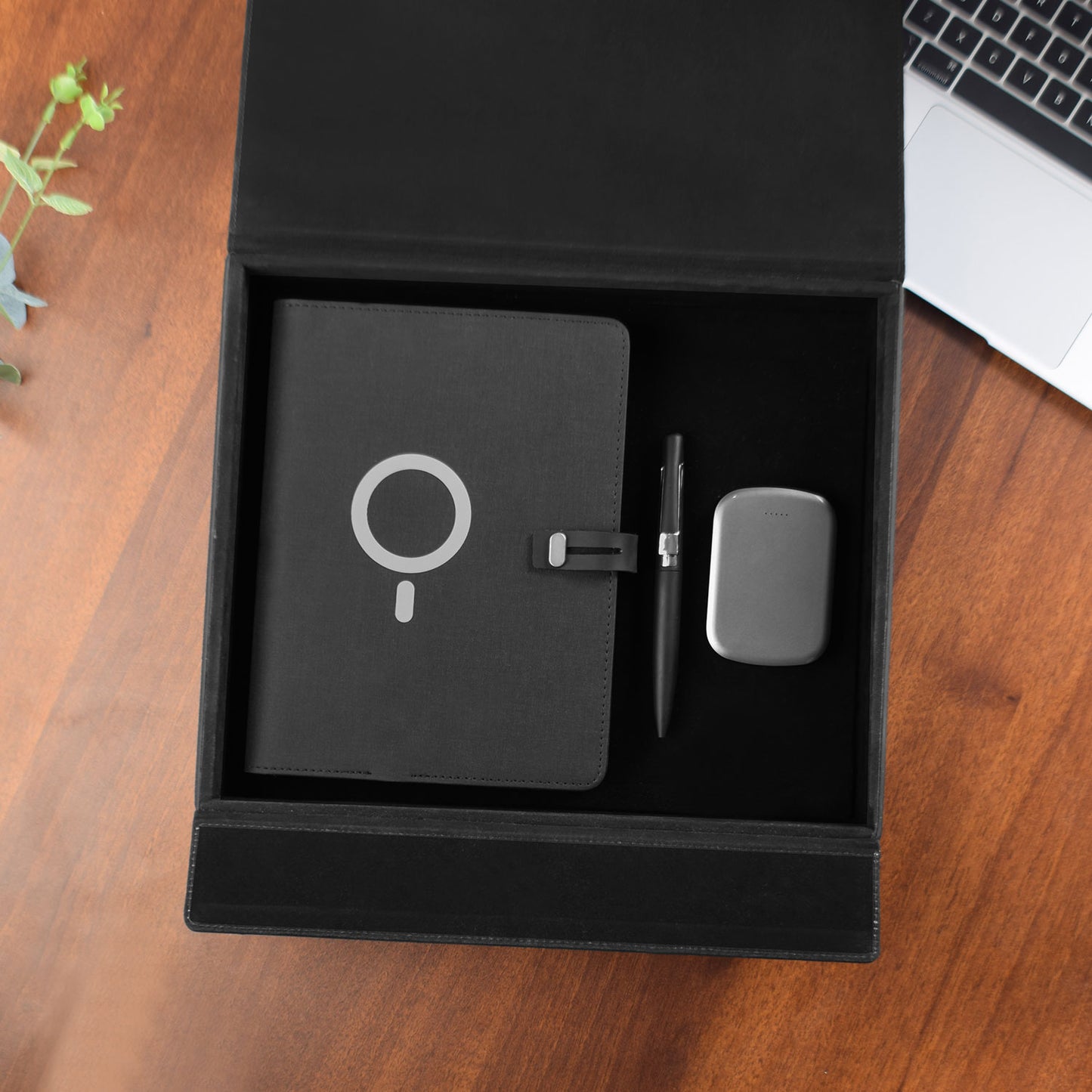 THE SMART TECH SET