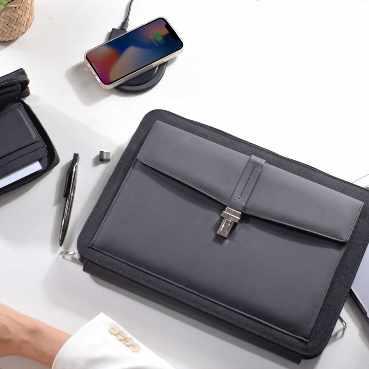 Office Desk Essential Set