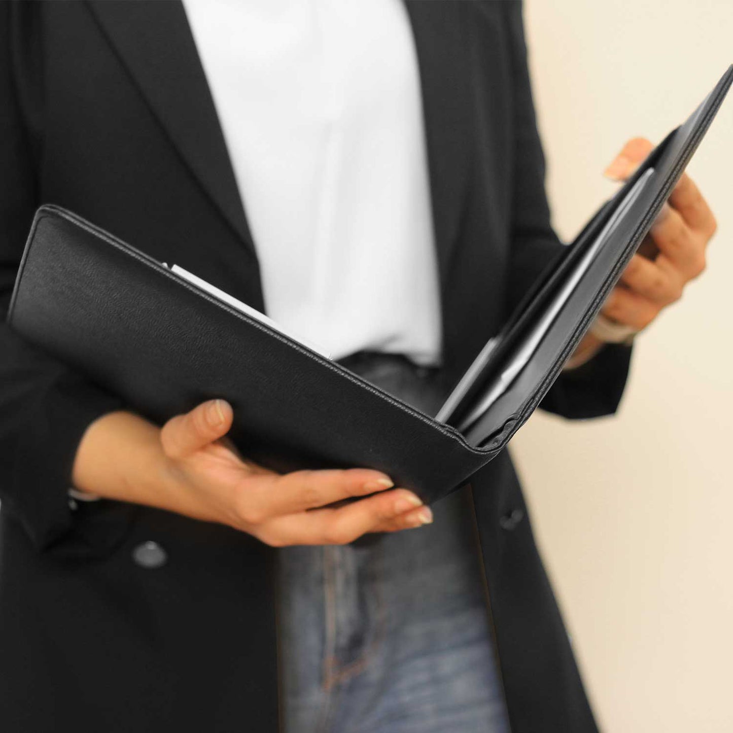 ELEGANT FOLDER