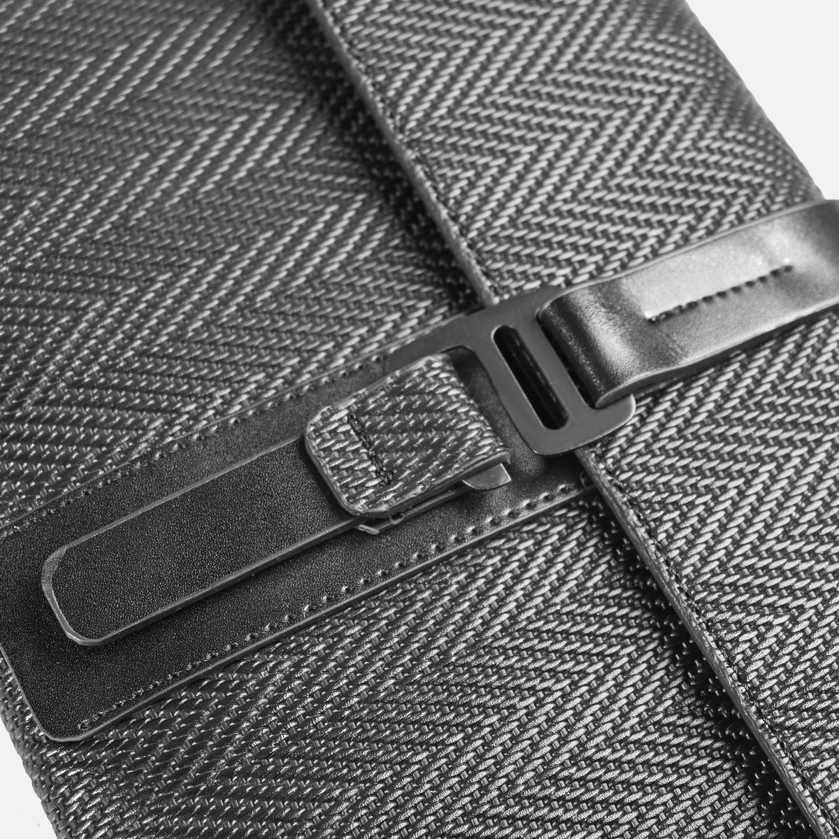 Executive Chevron-Textured Notebook with Magnetic Buckle Closure (RNB15)