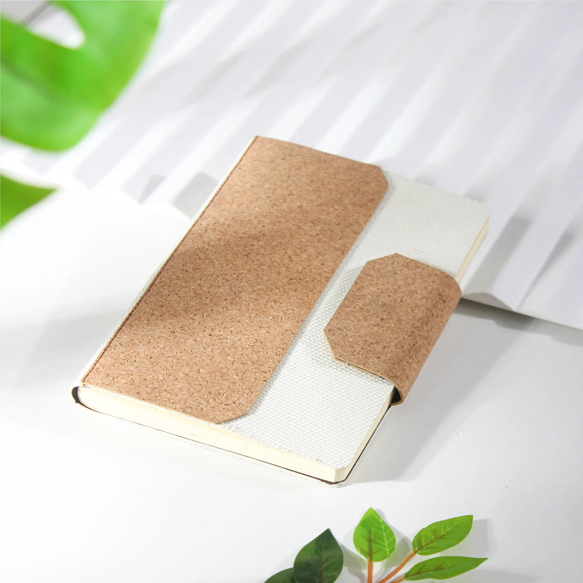 WHITE NASEEJ NOTEBOOK (CR NB12W)