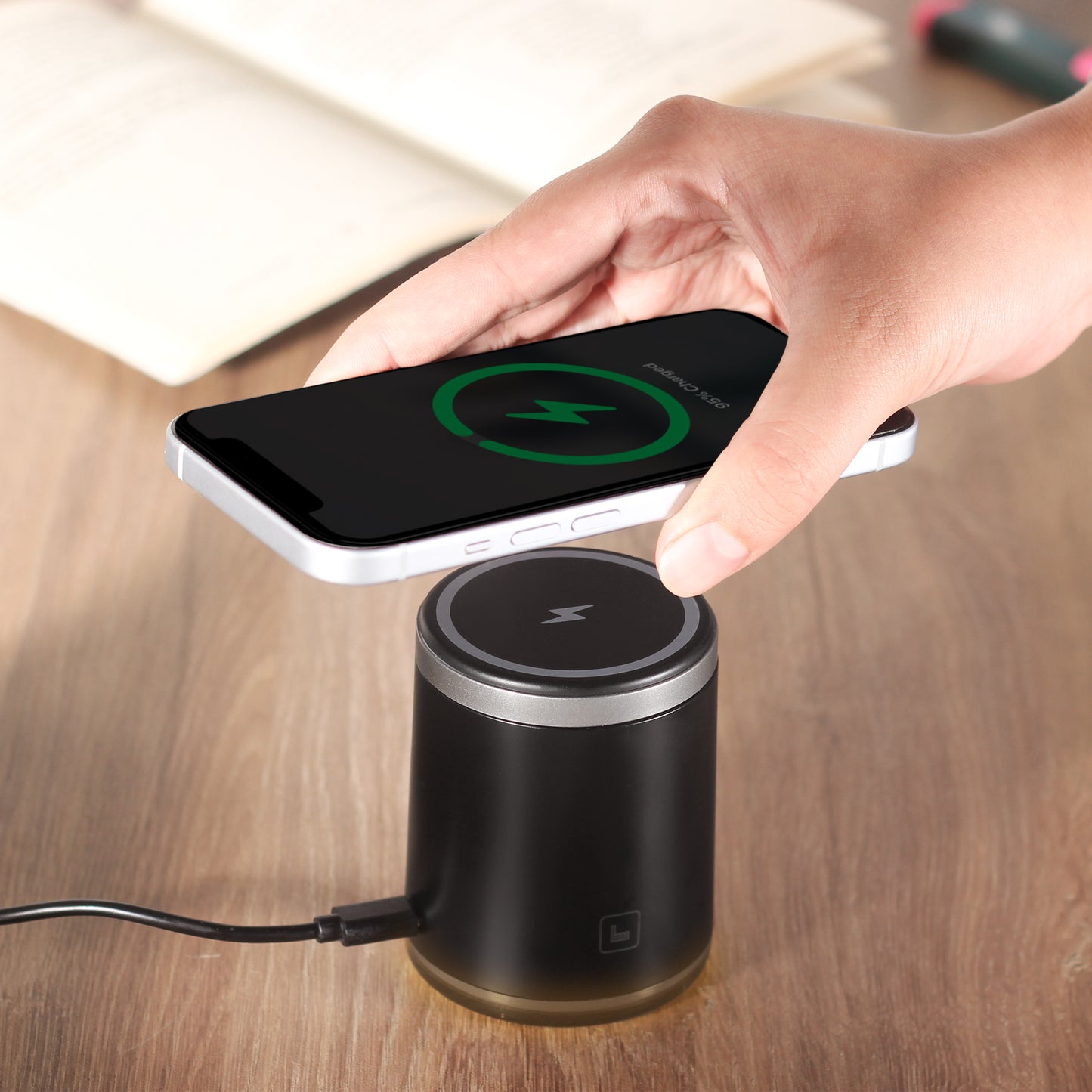 4IN1 FOLDABLE MAGNETIC WIRELESS CHARGER / LED