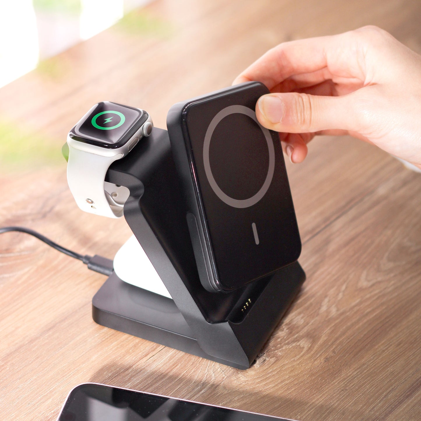 4IN1 CHARGER / PORTABLE POWERBANK & 3in1 WIRELESS CHARGER (PB10)