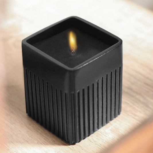BLACK LINED CANDEL
